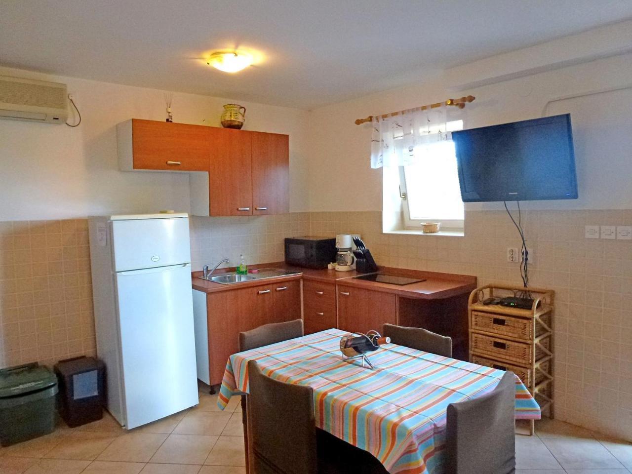 Apartment Ivona Нивице Екстериор снимка